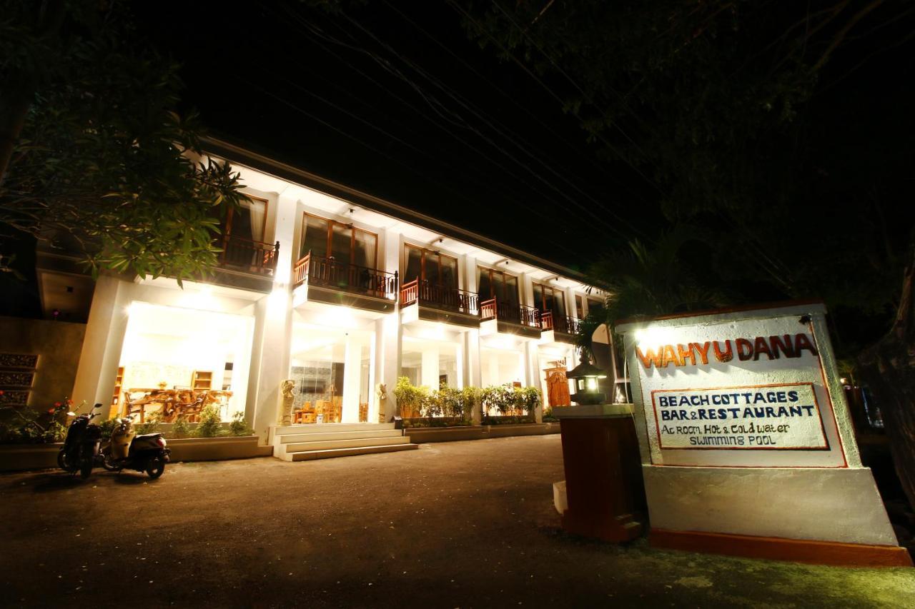 Wahyu Dana Hotel Pabean Buleleng Exterior foto